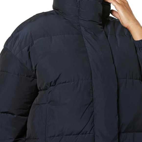 Amazon Essentials Women's Relaxed-Fit Mock-Neck Puffer Jacket-Daily Ritual Navy - Picture 2 of 7